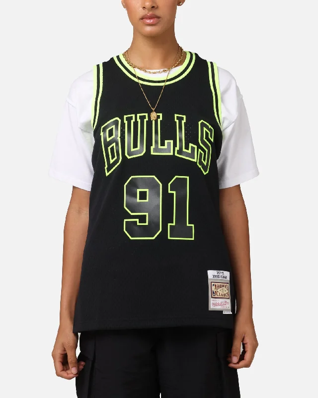 Mitchell & Ness Chicago Bulls Dennis Rodman 'Volt' 1995 Swing Jersey Black/Yellow Short Sleeve Jersey Top Mitchell & Ness Chicago Bulls Dennis Rodman 'Volt' 1995 Swing Jersey Black/Yellow Short Sleeve Jersey Top