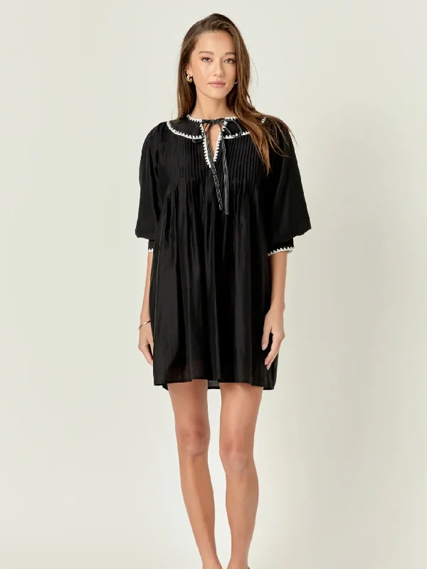 Lillian Dress Crew Neckline Casual