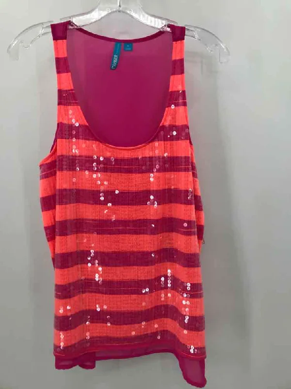 Pre-Owned L Amour Nanette Pink Size Medium Tank Top cherry red tank