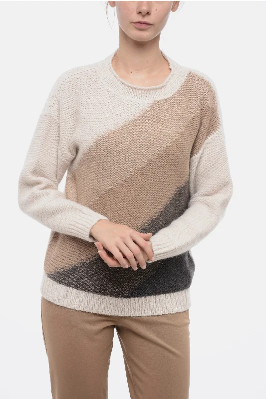 Peserico Crew Neck Wool Blend Sweater with Oblique Striped Motif 44 Italian size Silk Blend Satin Velvet Peserico Crew Neck Wool Blend Sweater with Oblique Striped Motif 44 Italian size Silk Blend Satin Velvet