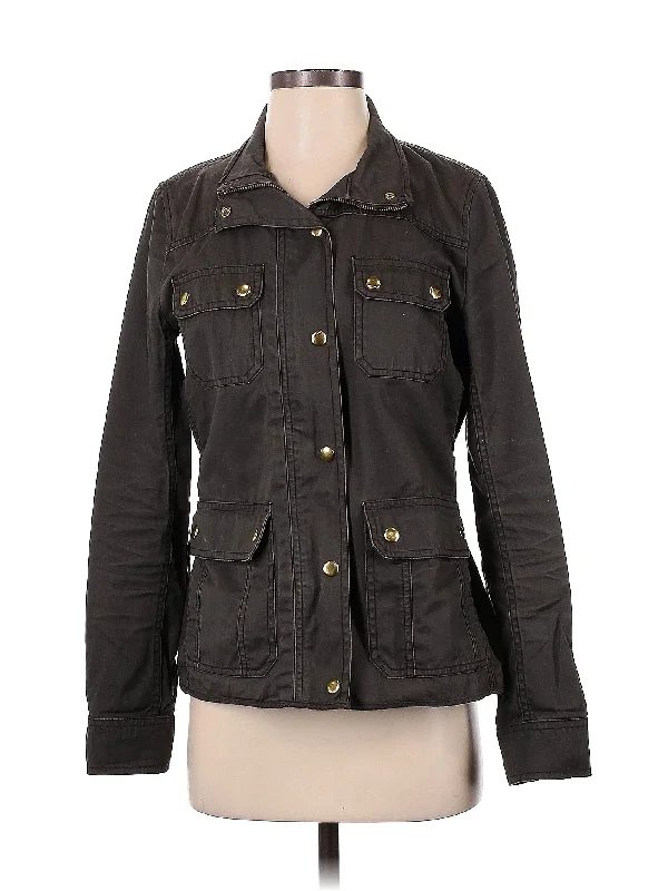 Jacket Tiered Jacket Buttoned Jacket Zippered Jacket