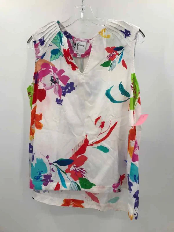Pre-Owned Finley White Size Medium Tank Top fashionable tank top