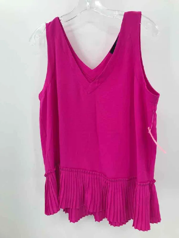 Pre-Owned Ariella Pink Size Medium Tank Top flowy tank top