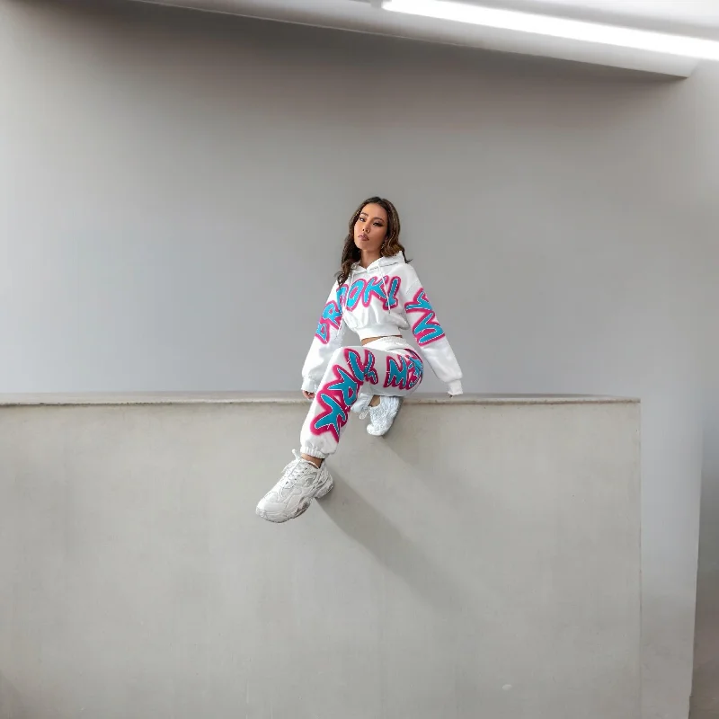 Drop-Shoulder Hoodie Set with Graphic Print & Matching Trousers Hoodie with Crew Neck Simple Timeless