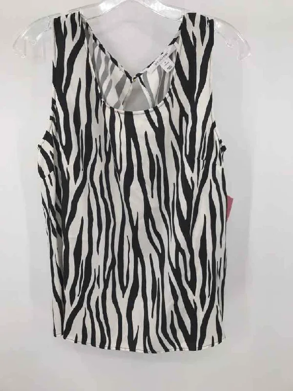 Pre-Owned St John White Size Medium Tank Top summer tank top